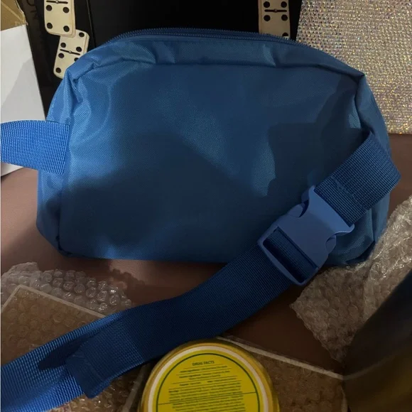 Bad Bunny Residency DTMF VIP Set - Picture 10 of 13